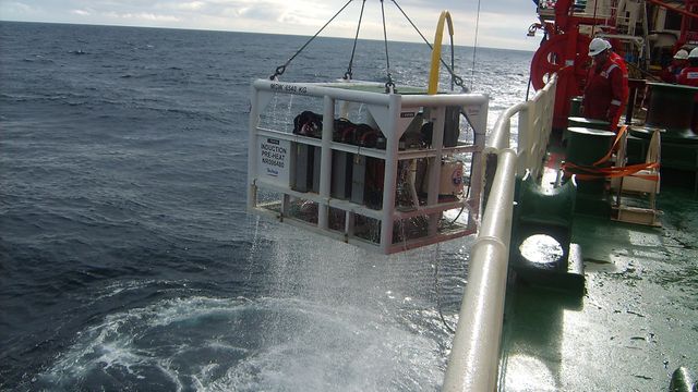 Slik bruker de induksjon på havbunnen