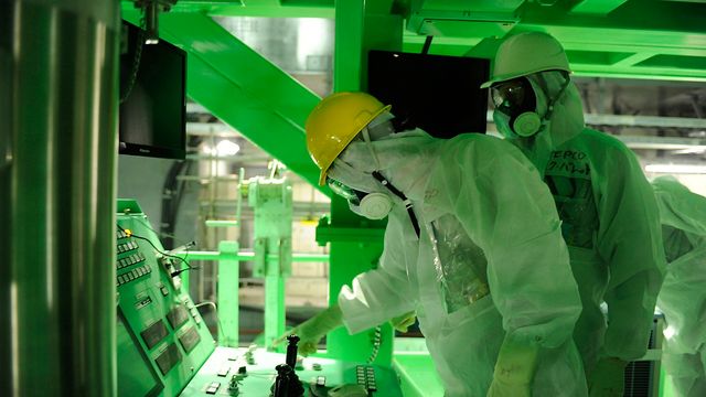 Nå fjernes brenselstaver fra Fukushima