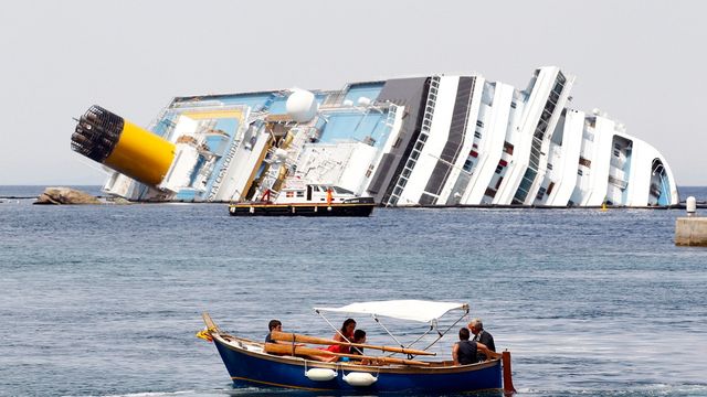 – Costa Concordia hadde feil kart og åpne dører