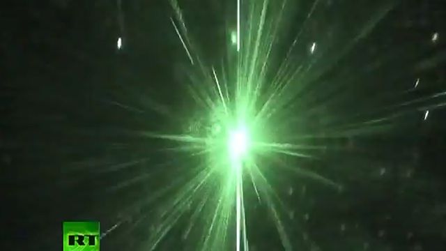 Se hvordan flygere blendes av lasere