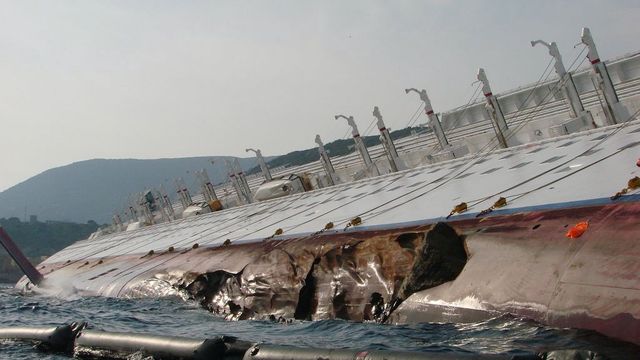 Disse vil fjerne Costa Concordia