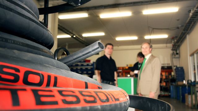 Advarer mot gamle slanger på sokkelen 