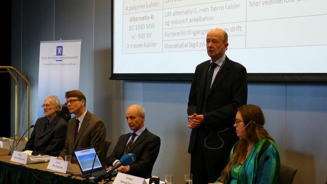 Utfordrende å legge kabel