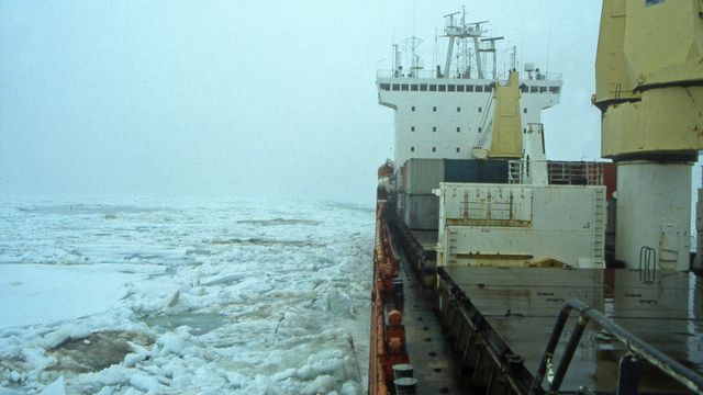 Nordøstpassasjen er stengt av is