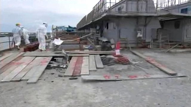 Inspiserte den skadde reaktoren