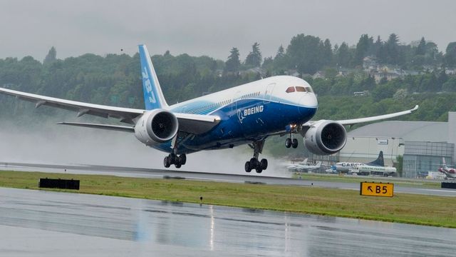 Flyselskapet KLM kutter 2000 jobber