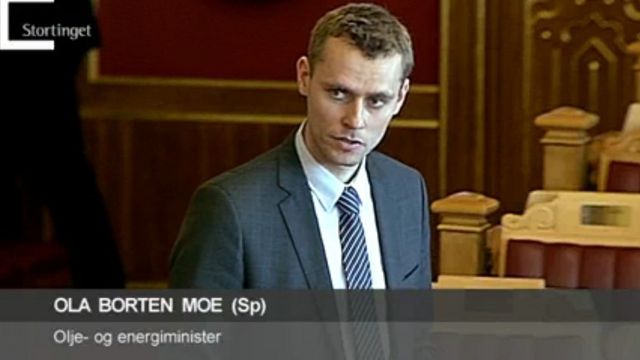 Åpner for mer småkraft-delegering