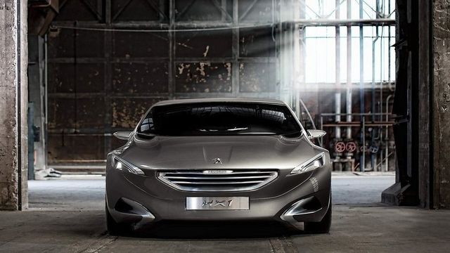 Peugeots første plug-in