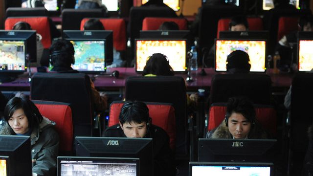 Flere er nettavhengige