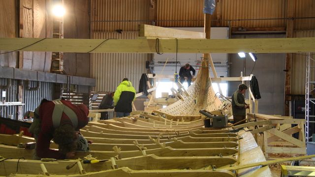 BILDESERIE: Verdens største vikingskip bygges