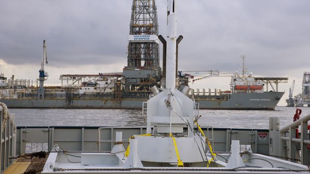 Samler 15 000 fat olje daglig