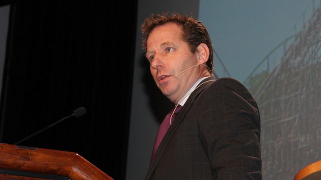 Ny oljeboom på trappene