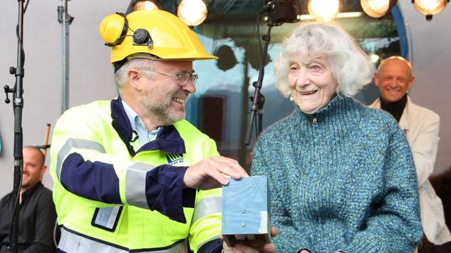 92-åring åpnet Måren kraftverk