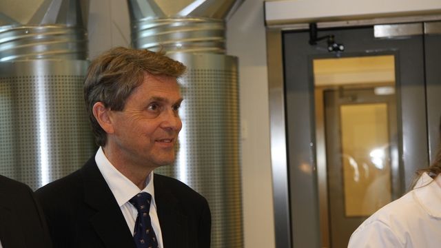 IFE-direktøren går av