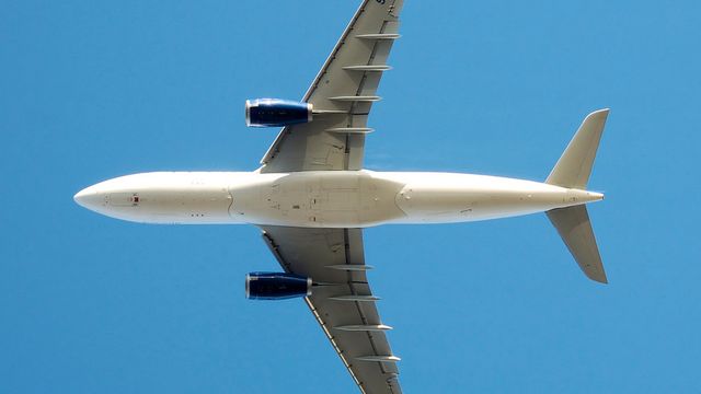 – Vi skal fly langt og billig