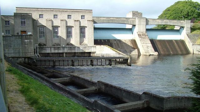 Pumper vann til fjells