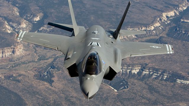 Klar med første norske del til F-35