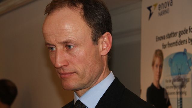 Nakstad slår tilbake