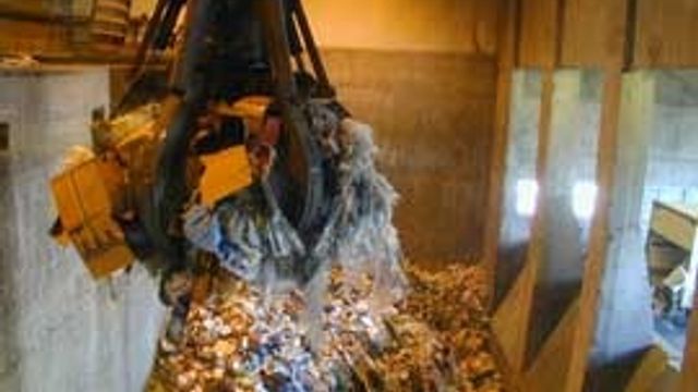 Miljøfarlig avfall havner rett i søppelbøtta