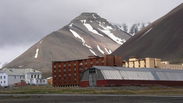 Aktive PCB-kilder forurenser Svalbard