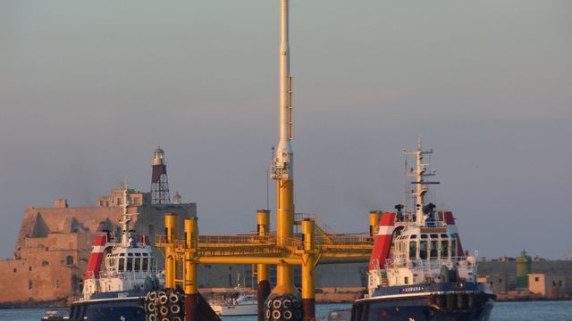 Se havvindflyteren sjøsettes