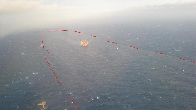 Oljeflaket på vei mot land