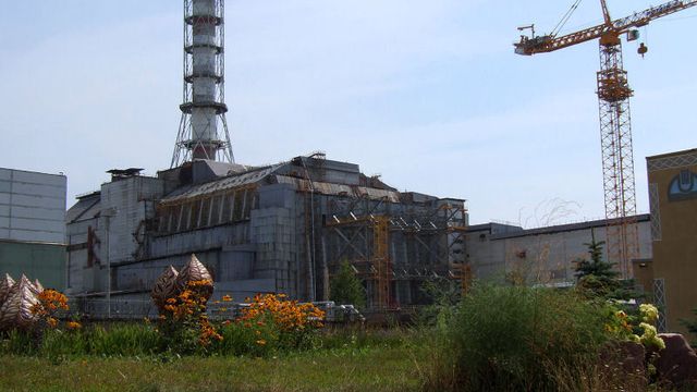 Bygger sarkofag over Tsjernobyl