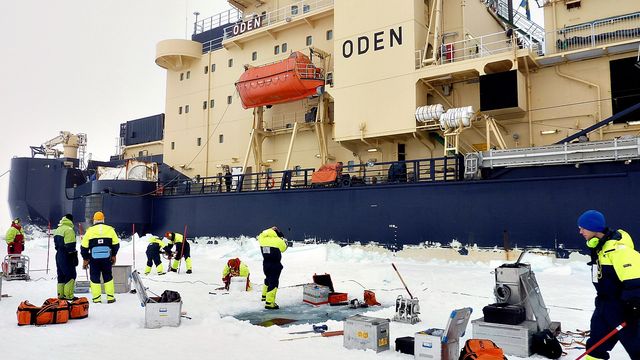 Her jobber de med å finne veiene inn i Arktis 