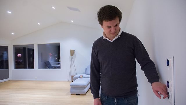 Petter og familien fikk smarthus-teknologi installert gratis i boligen