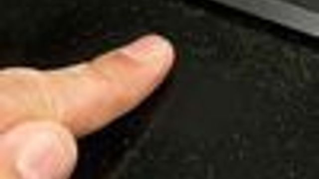 Lover flatskjermer som ikke samler støv