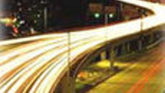 Flere briter surfer, tross krisetider