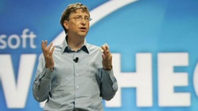 Bill Gates logger av fra Microsoft