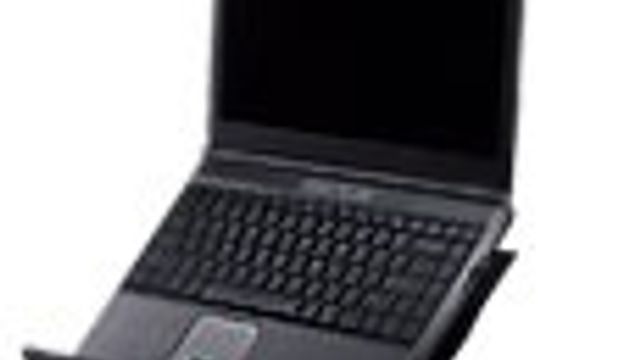 Vinn tastatur og laptop-stativ fra Logitech