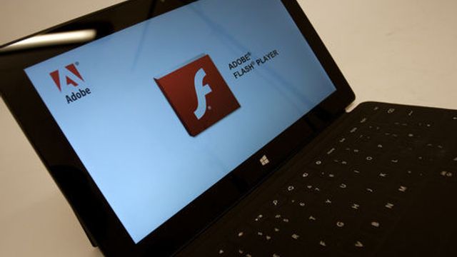 Adobe anbefaler deg å avinstallere Flash Player