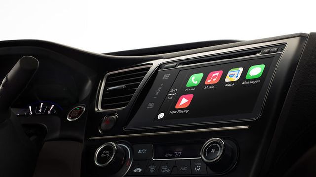 Apple CarPlay lar vente på seg