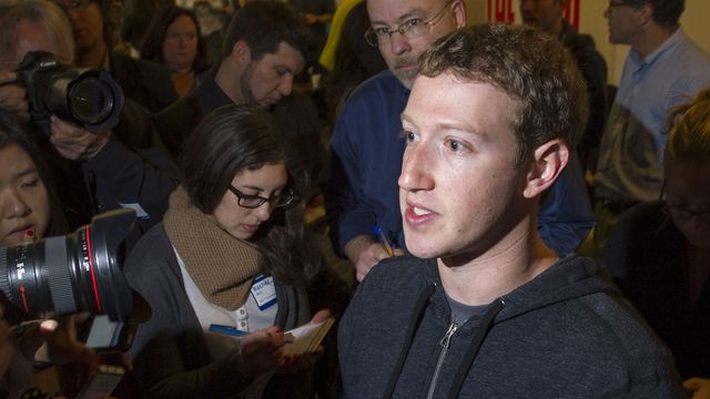Zuckerberg inn i politikken