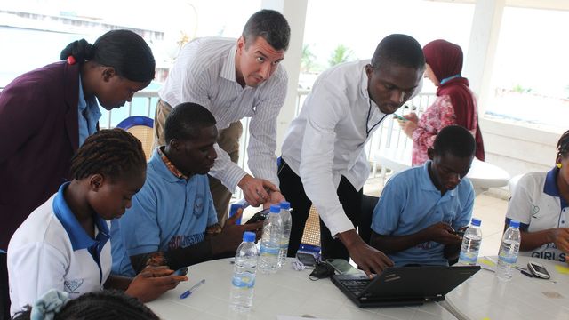 Unicef skal stoppe ebola med sms