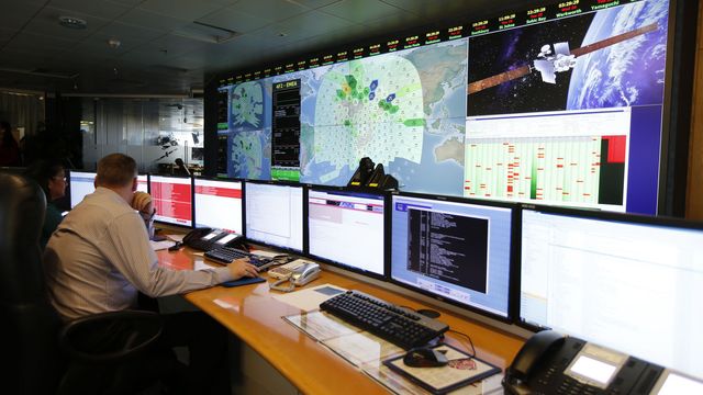 Satellitt-sporing av fly blir gratis