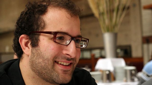 Kan han knekke platebransjen?