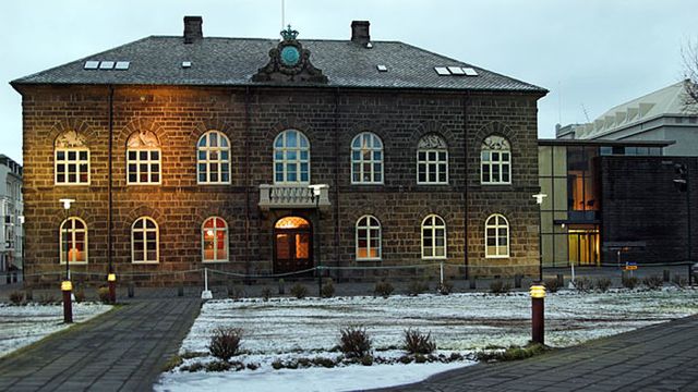 Piratene inntar Alltinget