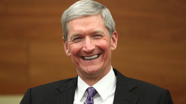 Auksjonerer bort Tim Cook