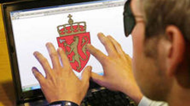 Forbyr nettsteder som blinde ikke kan lese