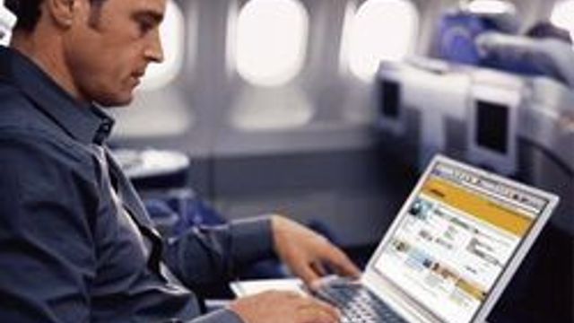 Kjemper for å redde Internett på fly