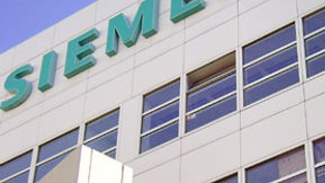 Massiv politi-razzia hos Siemens