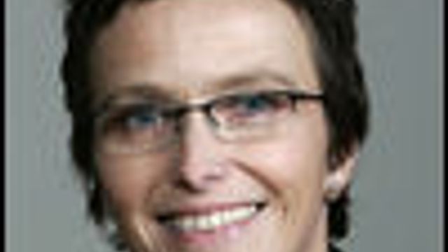 Statsråder skal lære IT på Holmlia skole