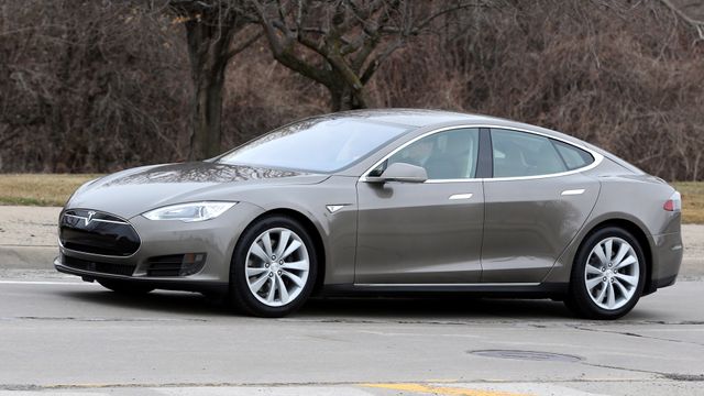 Tesla-eier tror Autopilot reddet livet hans