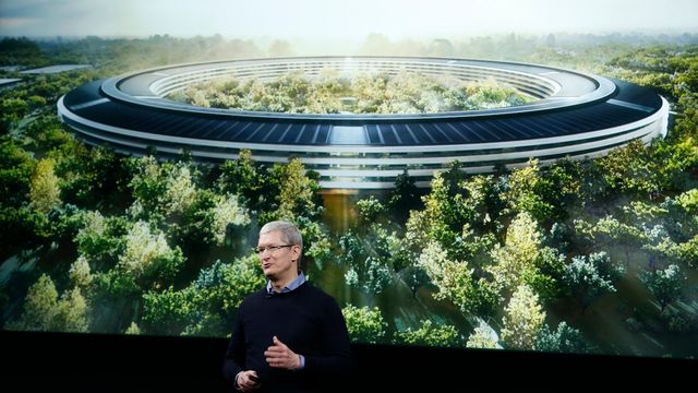 Apple fra garasje til «romskip» på 40 år