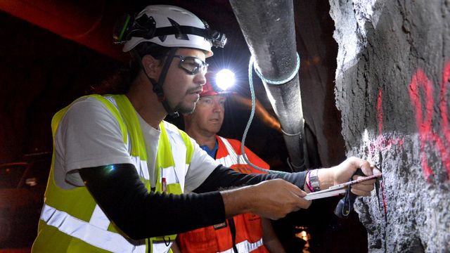 Sparer masse tid: Her tester de seismikk i tunneldriving for første gang i Norge
