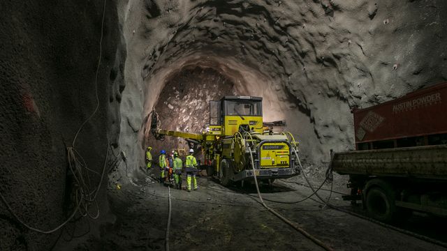 Kina bygger tunneler flere ganger dyrere enn Norge - nå skal kineserne lære av 20 norske eksperter