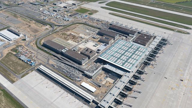 Den nye flyplassen i Berlin åpner endelig i 2020